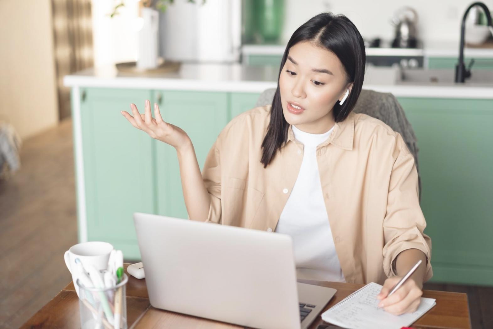 Espace de travail collaboratif moderne